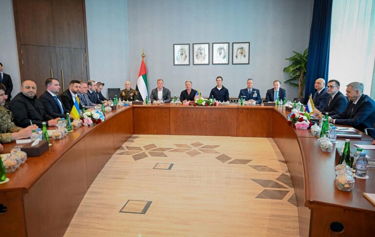 Rússia e Ucrânia iniciam terceira rodada de negociações pelo fim da guerra