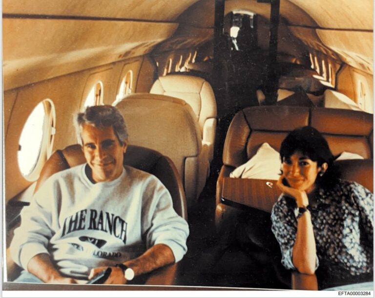 Documentos do FBI sugerem que Trump tinha conhecimento de crimes de Epstein há 20 anos