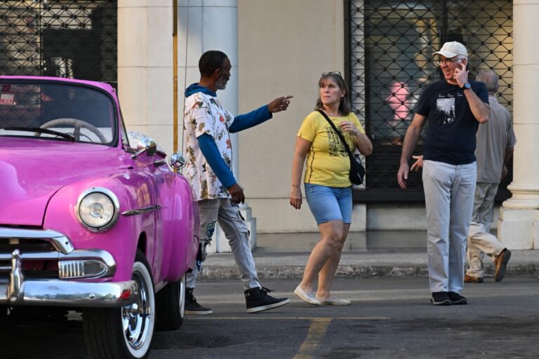 'Essa ofensiva contra Cuba não tem precedentes', diz correspondente do BdF em Havana