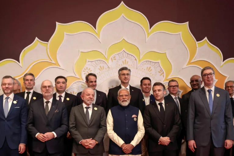 'Octogenários não precisam brigar', diz Lula sobre Trump ao India Today