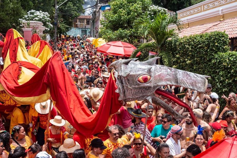 O dragão do Eu Acho é Pouco cruzou a fronteira da Paraíba para se tornar um símbolo olindense