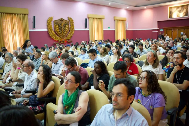 'Lutar para avançar': movimentos chegam à Colômbia para conferência sobre reforma agrária