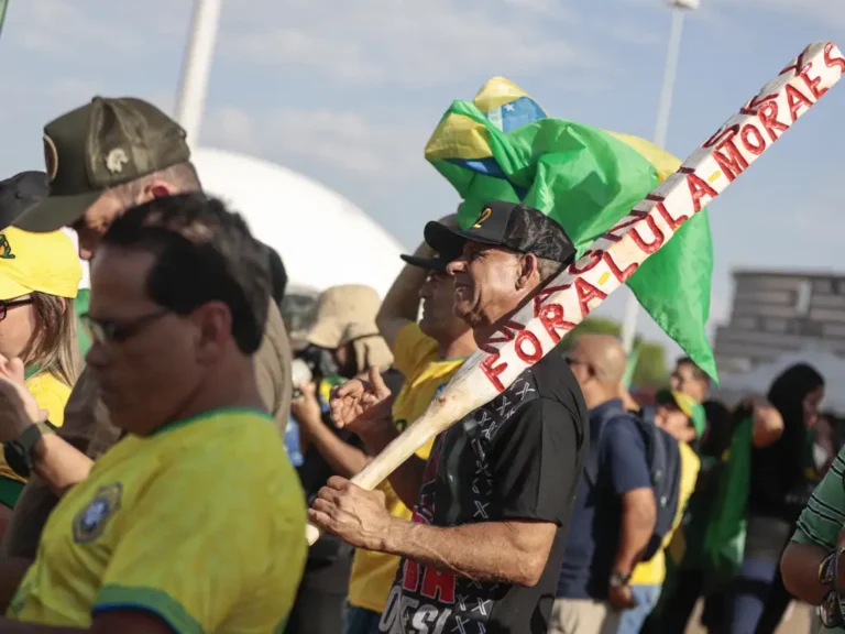 Esvaziamento seletivo do Estado pela aliança entre o grande capital e a agenda ultraliberal 