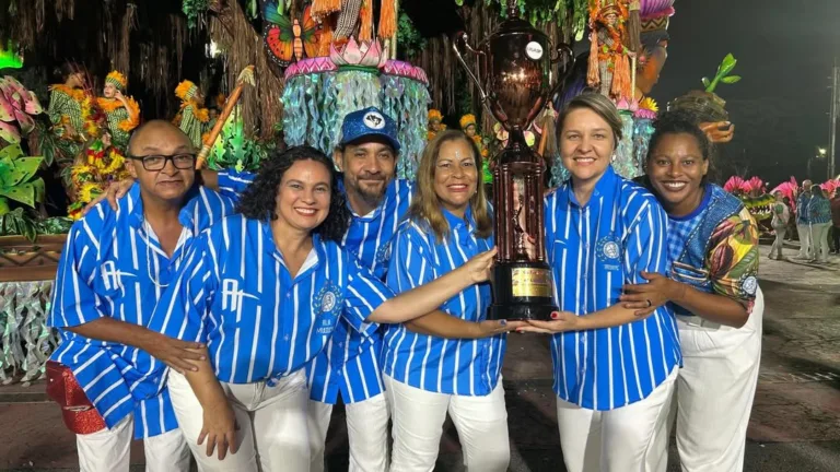‘Conquista coletiva’: MST celebra 4º lugar da Acadêmicos do Tatuapé no desfile das campeãs