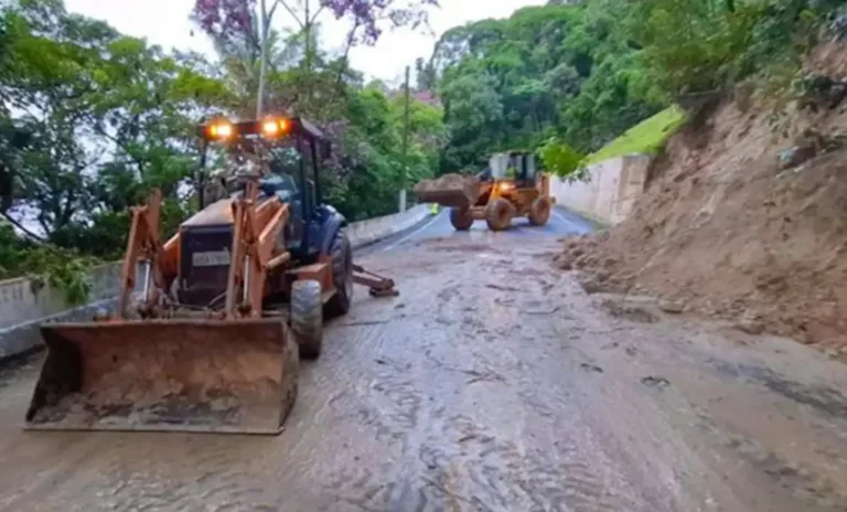 Chuvas intensas: Inmet emite alerta vermelho para RJ, ES, litoral de SP e parte de MG