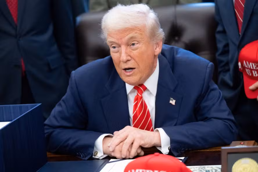 Presidente dos Estados Unidos, Donald Trump, no Salão Oval da Casa Branca. — Foto: SAUL LOEB / AFP