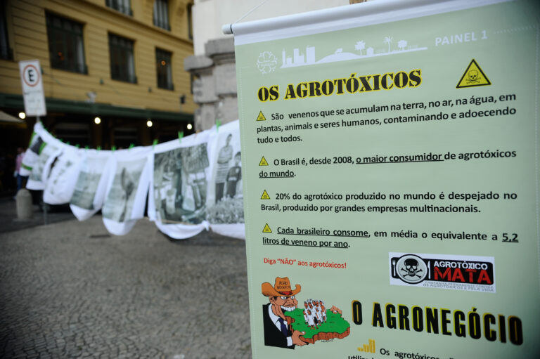 Associação é criada para dar suporte a vítimas de contaminação por agrotóxicos no Brasil