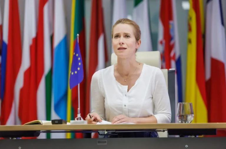 União Europeia prevê retirar sanções contra Venezuela após lei da anistia