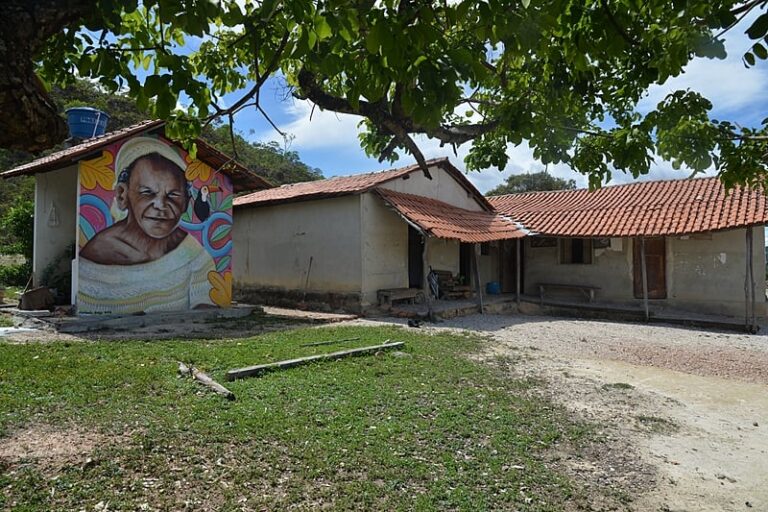 Ensino multisseriado avança no território Kalunga (GO), maior quilombo do país
