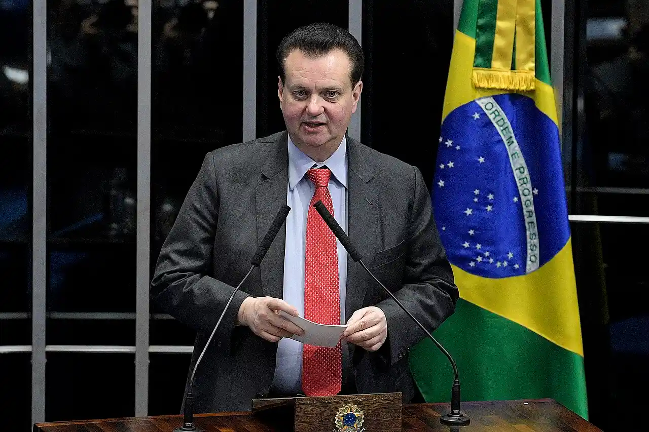 Gilberto Kassab, então ministro da Ciência, Tecnologia, Inovações e Comunicações, durante discurso no Congresso. (Foto: Pedro França/Agência Senado)