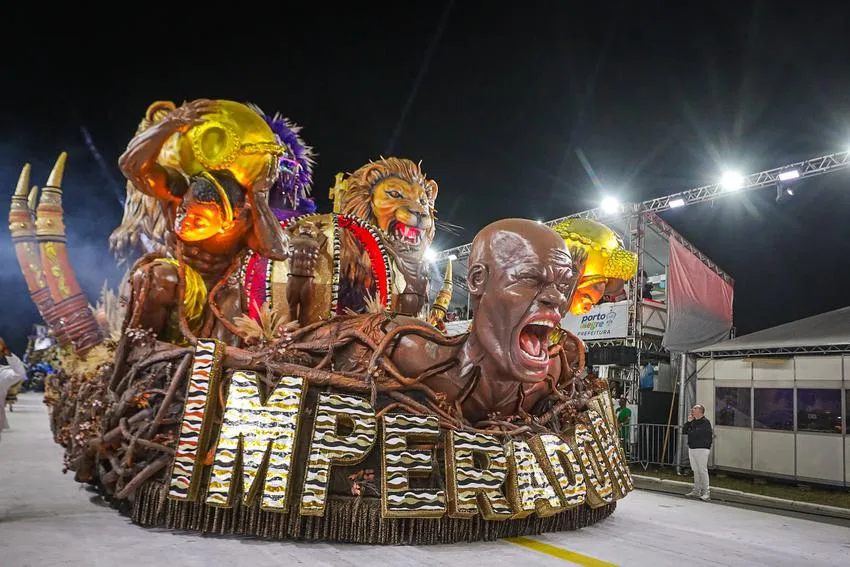Imperadores do Samba levou à avenida o poder da voz e dos sonhos ancestrais