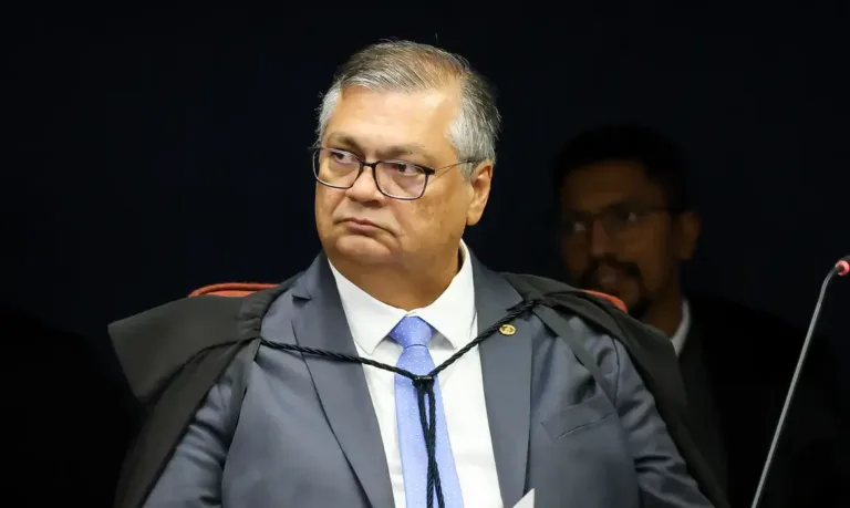 Dino manda TSE analisar possível uso de emendas em campanha eleitoral