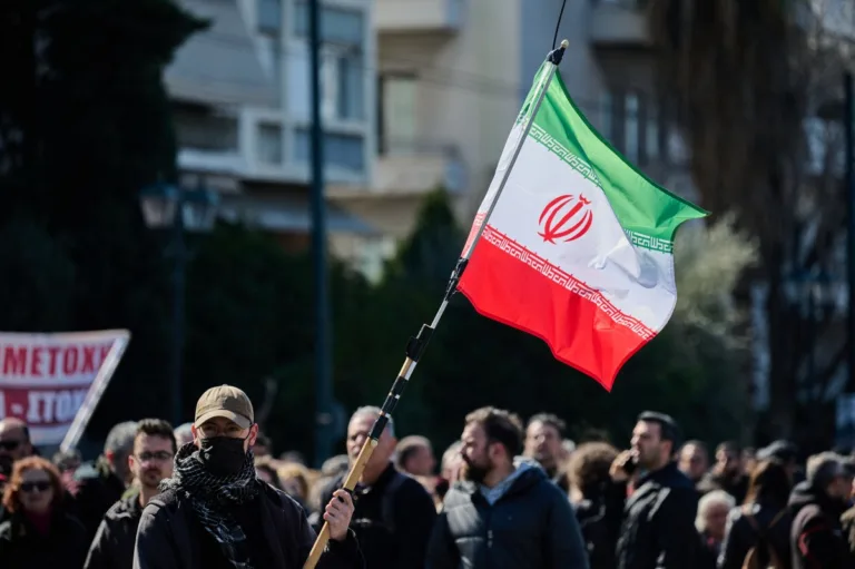 MST manifesta solidariedade ao povo iraniano e condena ataques dos EUA e de Israel contra o Irã