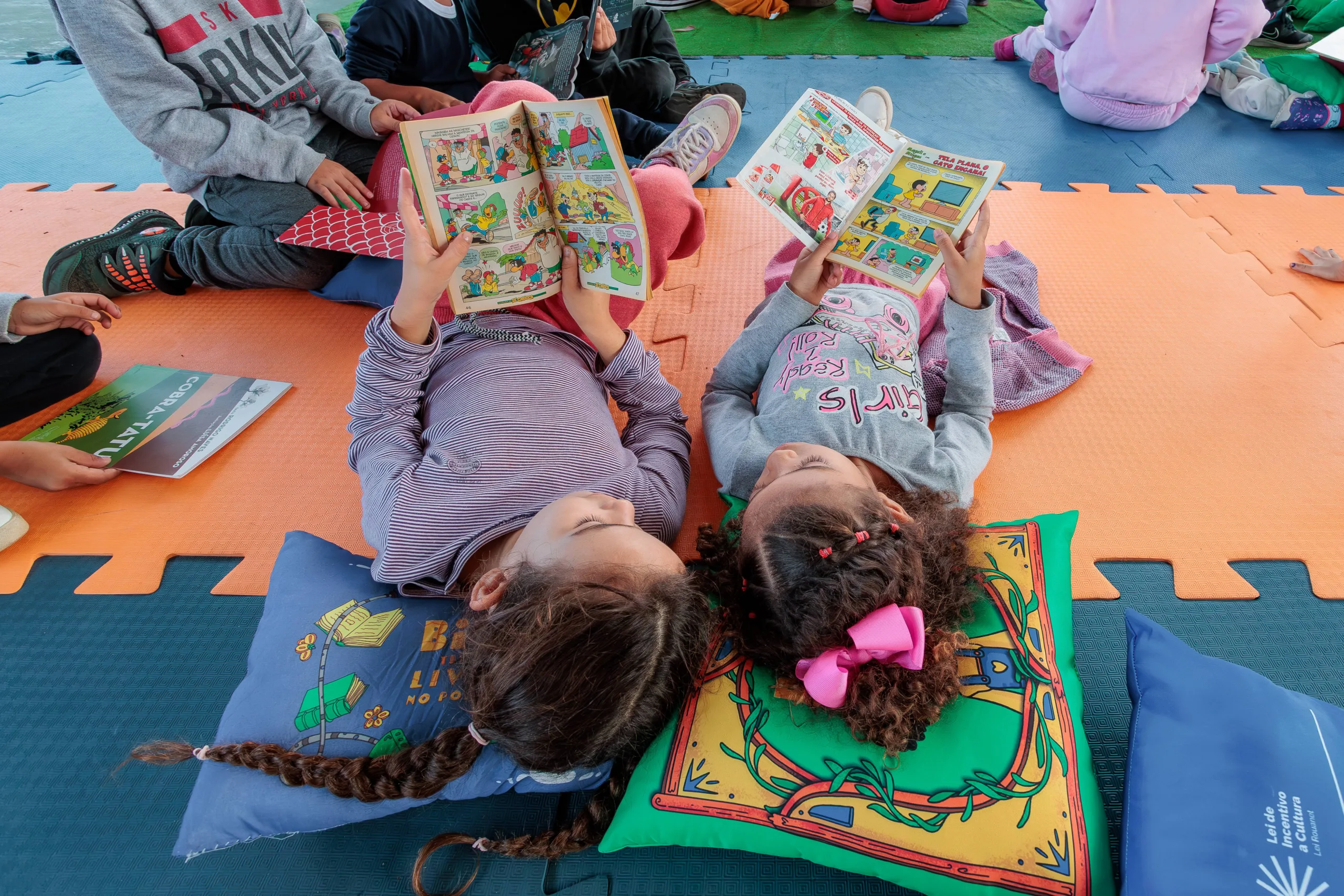Após a revitalização dos espaços, uma biblioteca móvel circulará pelas escolas, oferecendo apresentação teatral