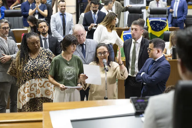 Oposição aprova 18 emendas ao Plano Diretor de Porto Alegre após acordo com base governista
