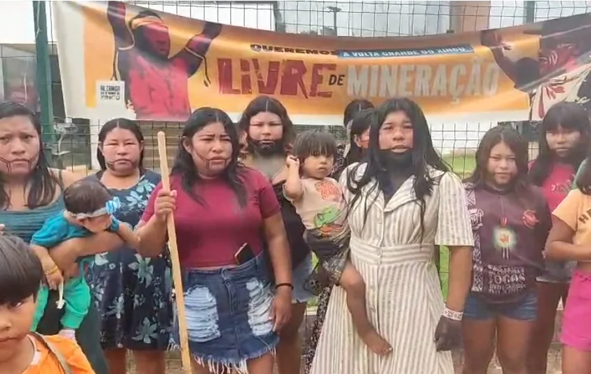 Manifestantes ocupam Funai em Altamira