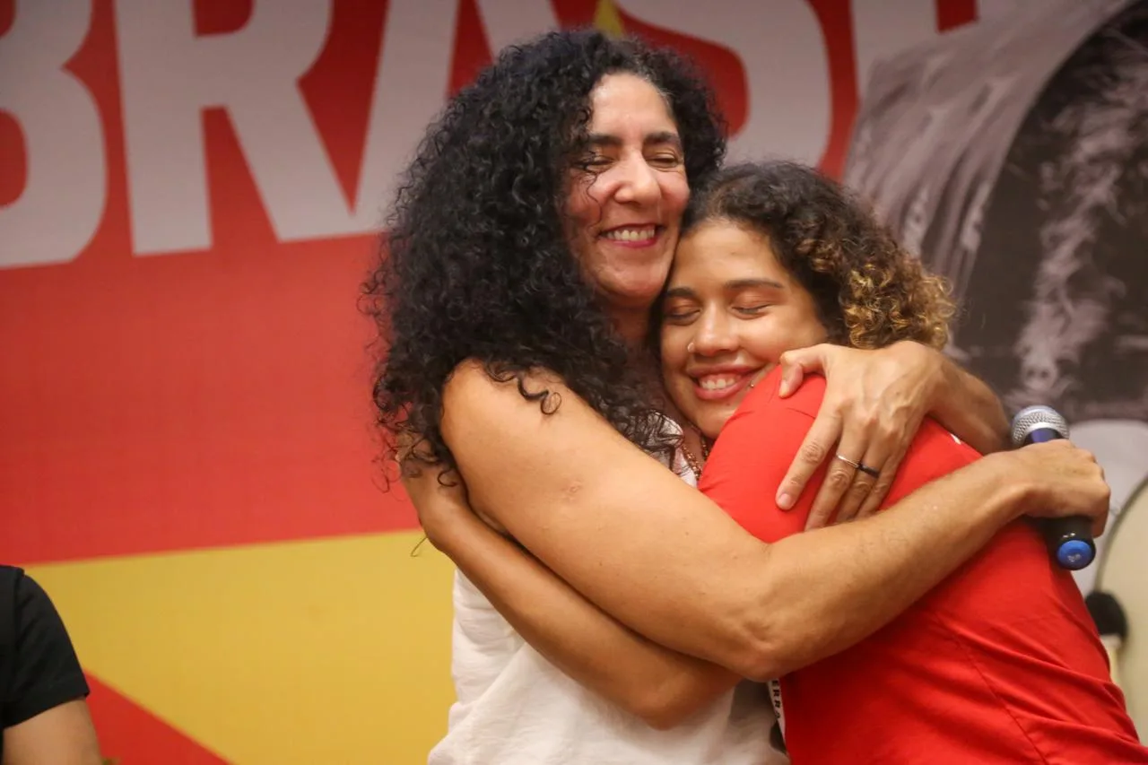 Deputada Marina do MST e vereadora Maíra do MST do Partido dos Trabalhadores (PT)