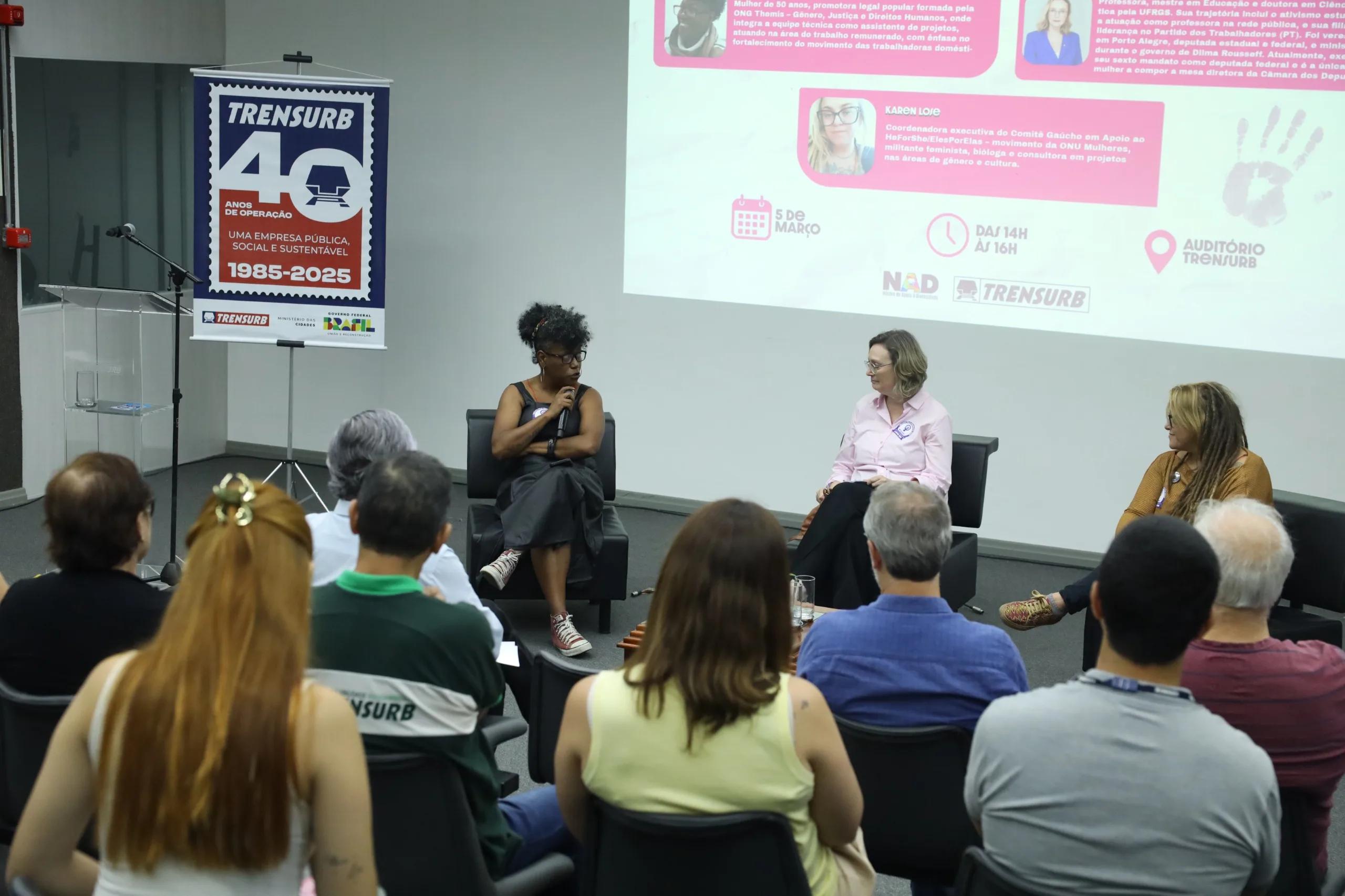 Seminário “A luta das mulheres e o combate ao feminicídio” foi realizado nesta quinta-feira (5)