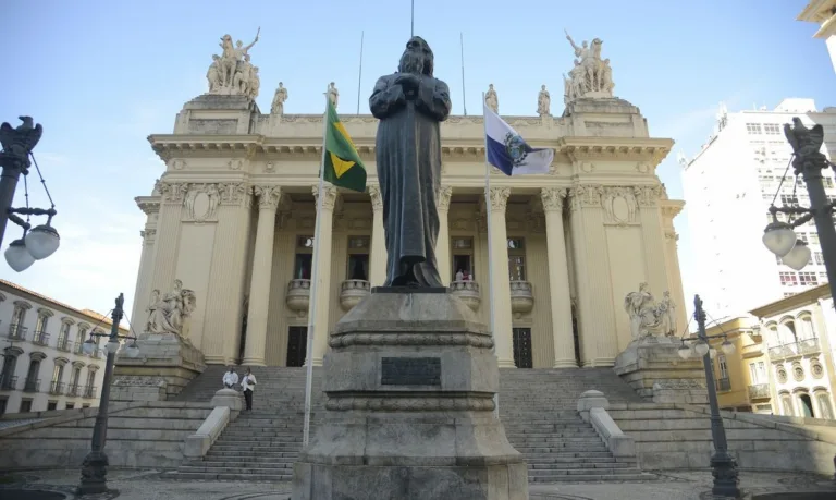 Rio de Janeiro terá eleições indiretas para escolher sucessor de Cláudio Castro