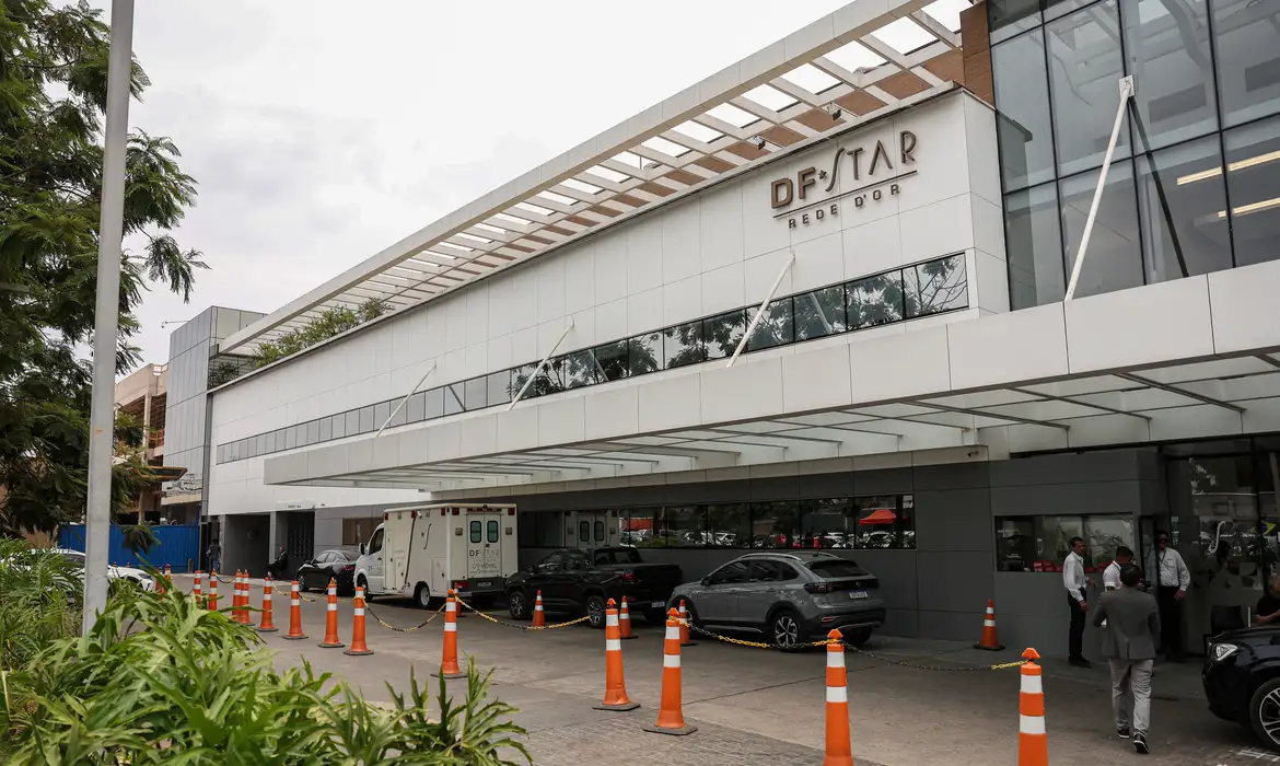 Fachada do hospital DF Star, onde Jair Bolsonaro está internado. Foto: Marcelo Camargo/Agência Brasil© Marcelo Camargo/Agência Brasil