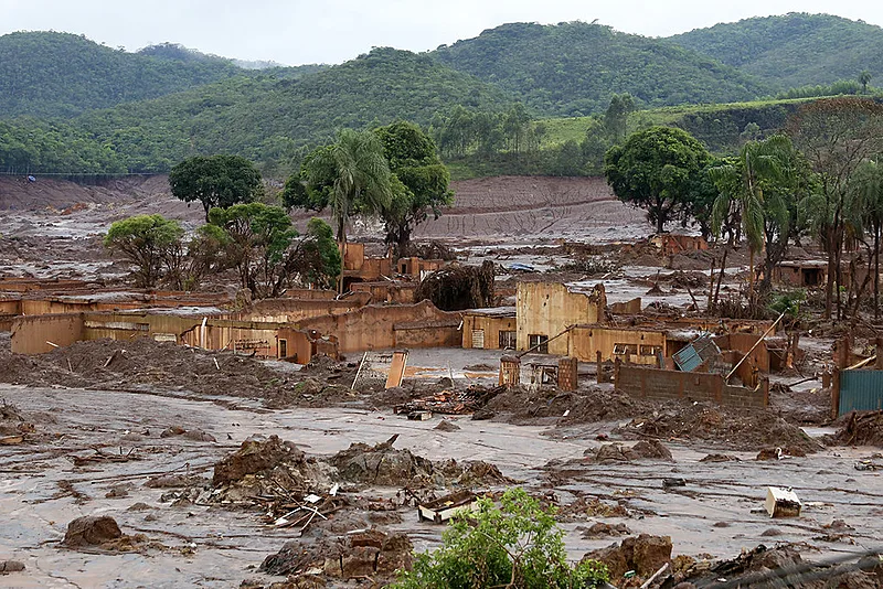 Bento Rodrigues, distrito de Mariana (MG), após rompimento da barragem do Fundão em 2015