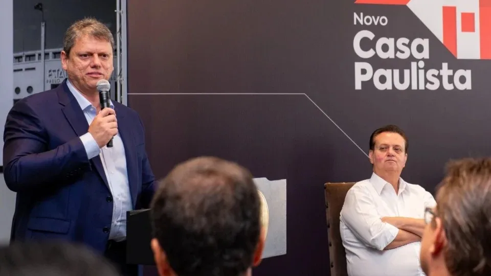 O governador de São Paulo Tarcísio de Freitas (Republicanos) e Gilberto Kassab (PSD)