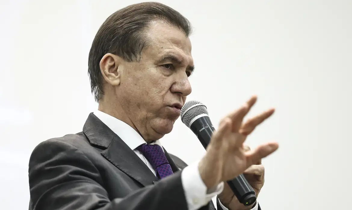 O ministro do Trabalho, Luiz Marinho, durante o lançamento da campanha de comunicação “Espelhos: sobre a inserção de jovens no mercado de trabalho”. A campanha tem como objetivo desconstruir estereótipos sobre juventude e trabalho