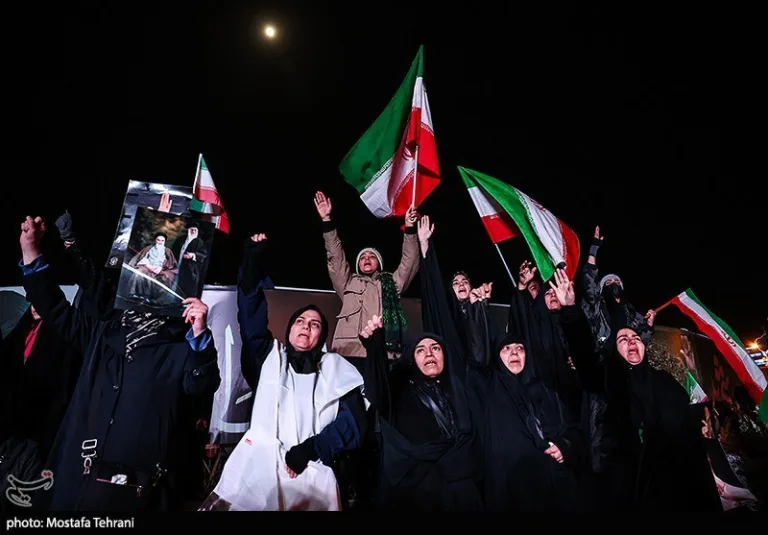 'Discurso do Ocidente não vai salvar as mulheres iranianas e, sim, promover guerra'
