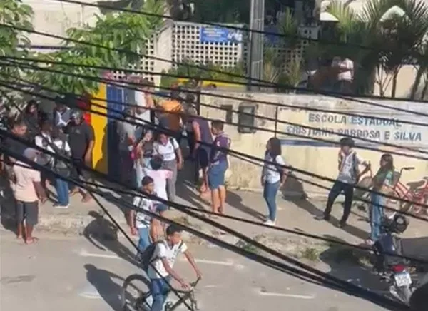 Adolescentes foram atacadas por colega de turma e não correm risco de vida