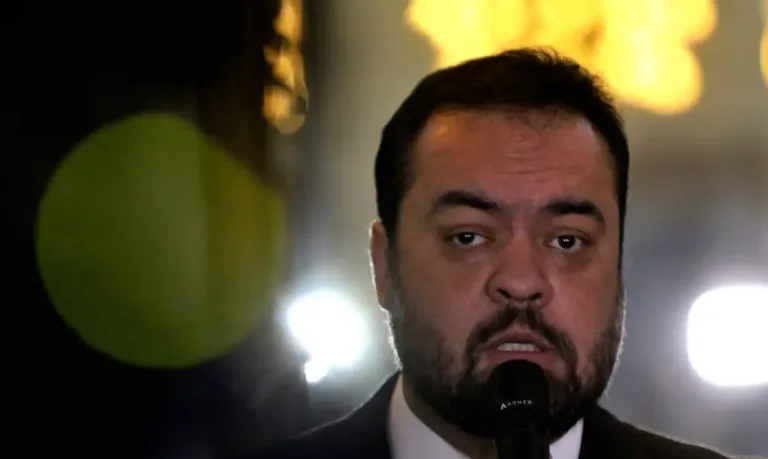 'Custo político de PL manter Cláudio Castro ficou exorbitante', afirma cientista político