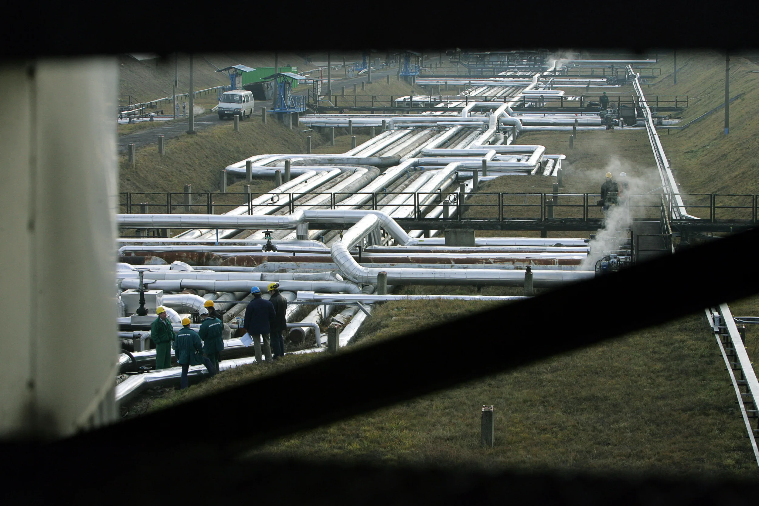 Vista da refinaria na estação receptora do oleoduto Druzhba