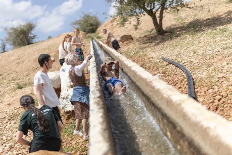 Israel aprova secretamente 34 novos assentamentos judaicos em terra palestina na Cisjordânia