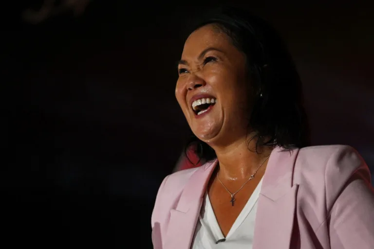 Eleições no Peru: Keiko Fujimori e López Aliaga devem ir ao segundo turno