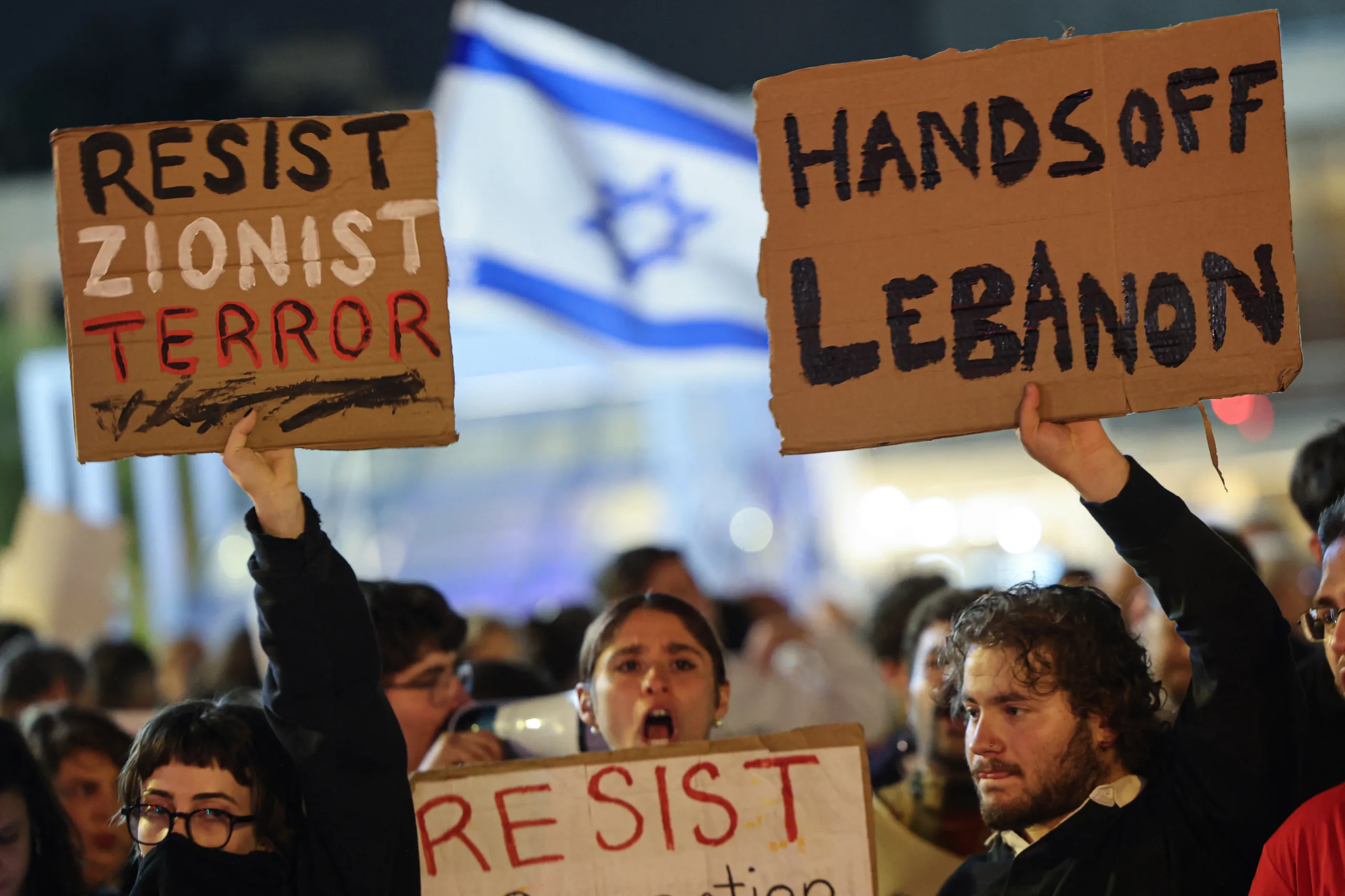 Em Jerusalém, manifestantes criticam ataques contra Líbano