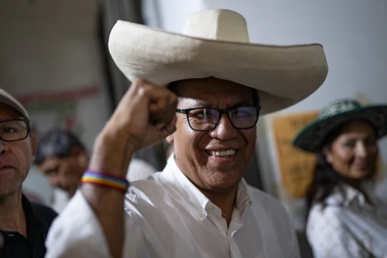 Promotor pede prisão de candidato da esquerda que pode ir ao 2º turno presidencial no Peru