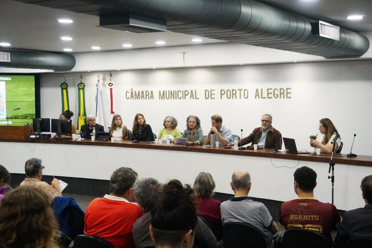 Audiência pública marca reação coletiva contra ampliação da CMPC em Barra do Ribeiro (RS)