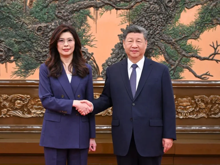 Xi Jinping recebe líder do KMT e diz que 'independência de Taiwan' mina a paz na região