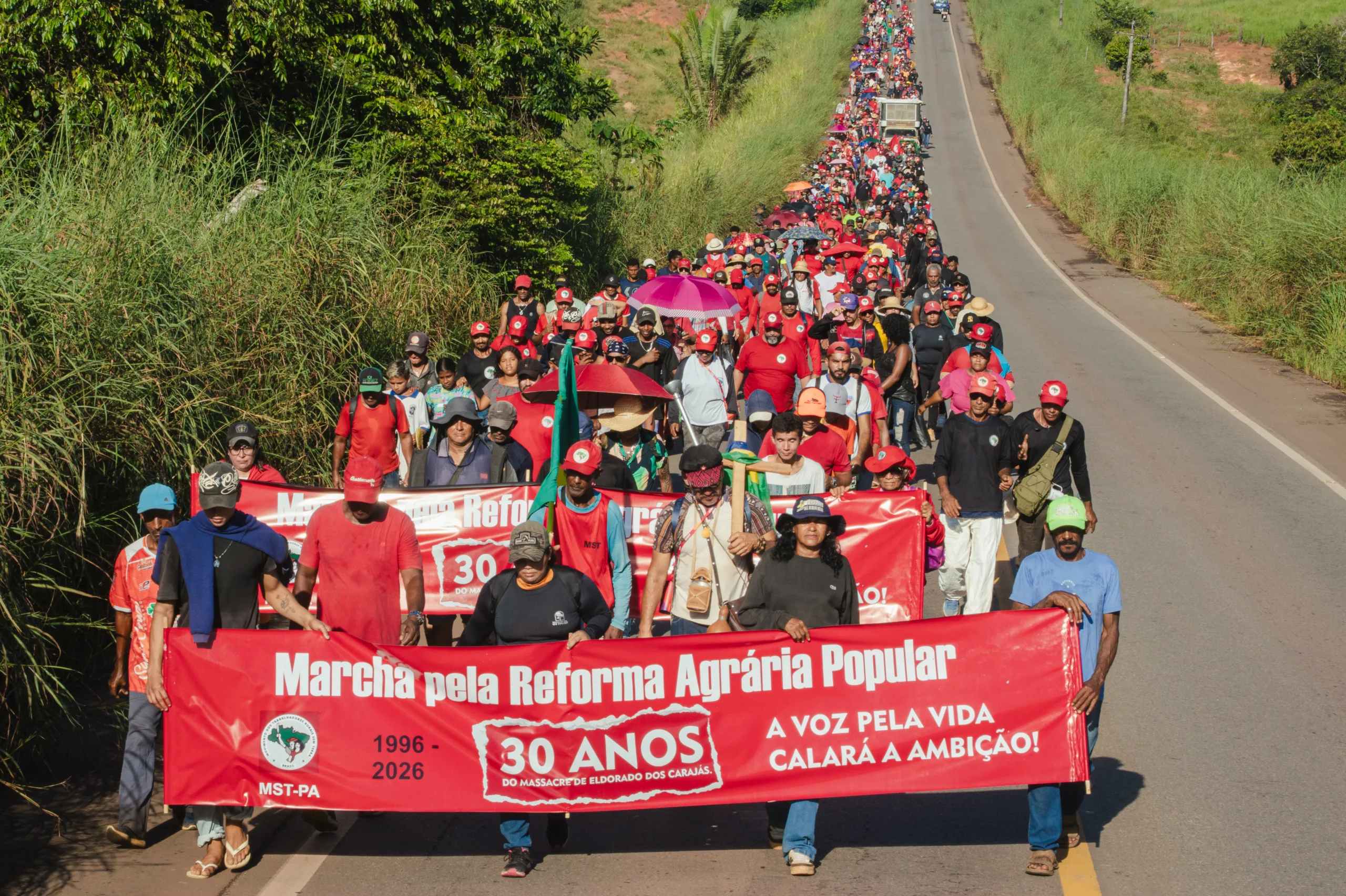 Marcha interrompida em 1996 é continuada 30 anos depois do massacre
