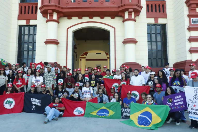 Solidariedade sem fronteiras: Venezuela recebe de braços abertos internacionalistas do MST