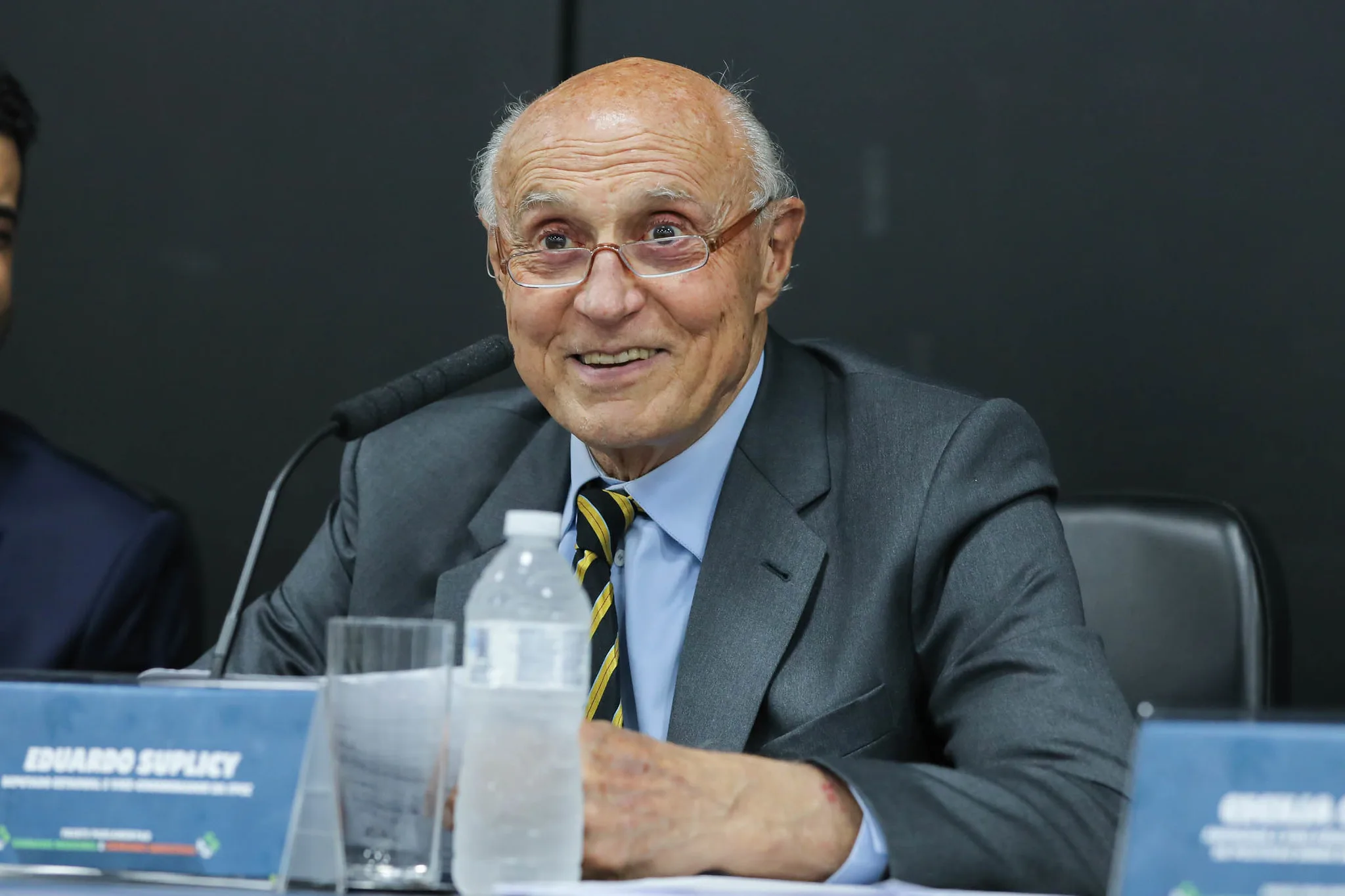 A cerimônia de entrega do título a Eduardo Suplicy será no Plenário Otávio Rocha, na Câmara Municipal, reunindo parlamentares e movimentos sociais