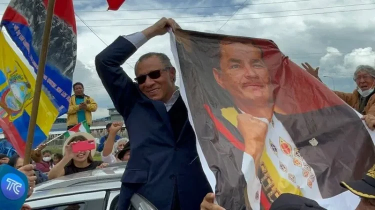 Jorge Glas, aliado de Rafael Correa, foi preso nesta sexta-feira (5) enquanto estava refugiado na embaixada mexicana em Quito (Equador) Crédito Mateo Flores AFP
