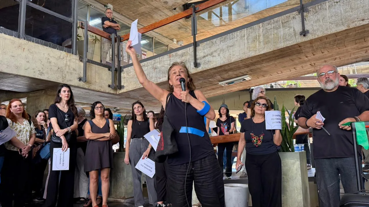 Docentes organizam mobilização em defesa da manutenção da Unidade de Referência de Preços e contra mudanças na remuneração.