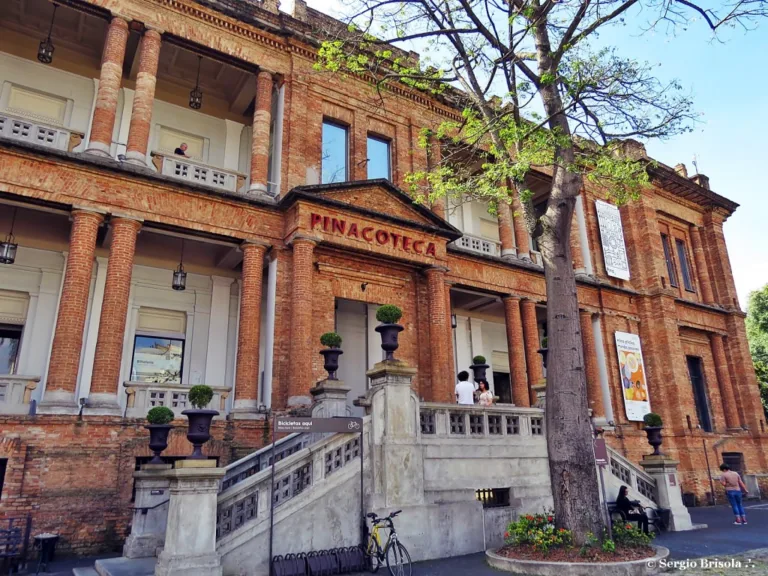 Conheça a Pinacoteca de São Paulo: um dos museus mais visitados do mundo
