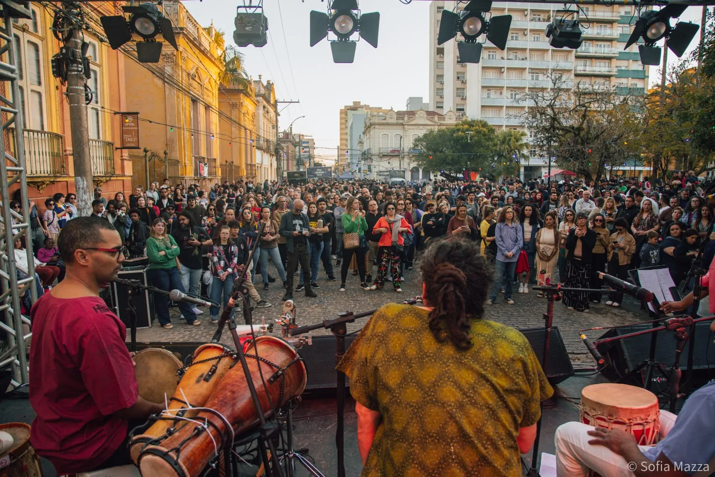 São nomes confirmados na programação: A banda gaúcha Bataclã FC, a Cantora e Compositora Jessie Jazz, a banda de cumbia Kumbiayala e o Samba do Maurel