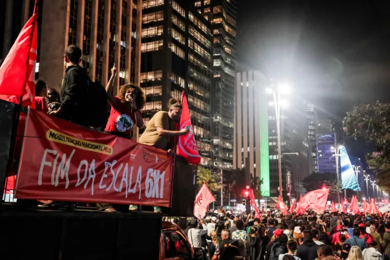 Fim da escala 6x1 mobiliza milhares de pessoas em São Paulo