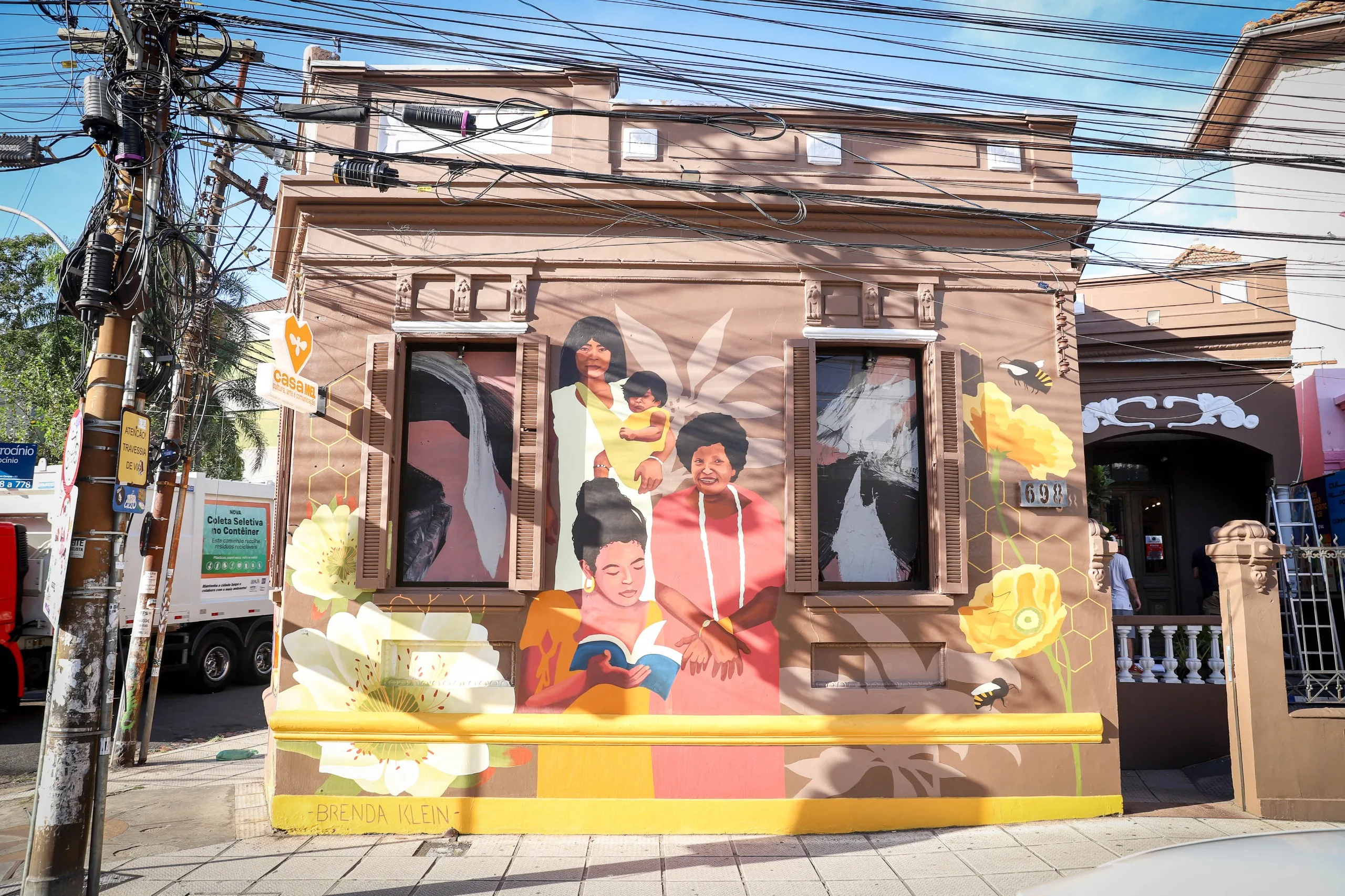 A Casa MEL, do Instituto e se fosse você?, é um espaço de arte, cultura e resistência na José do Patrocínio, 698