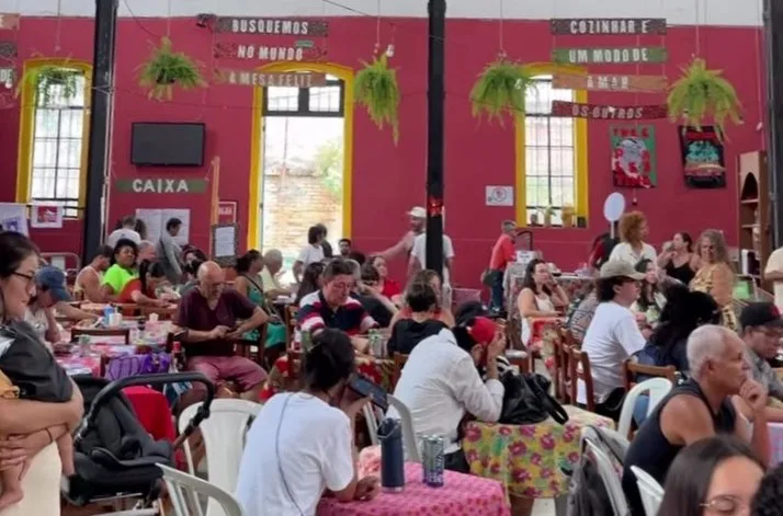 Feijoada de Ogum, no Espaço Cultural Elza Soares, no centro de SP