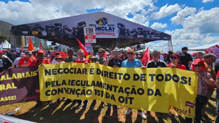 Na véspera do 1º de Maio, projeto busca regulamentar negociação coletiva no serviço público