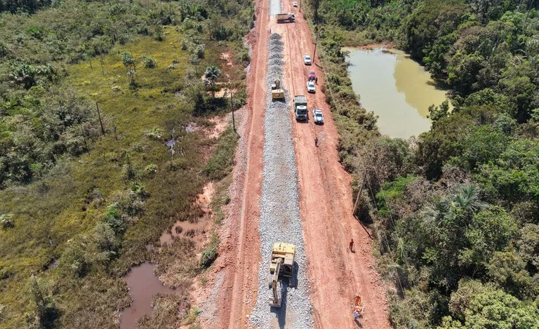 Obras em trecho da BR-319, que liga Manaus a Porto Velho