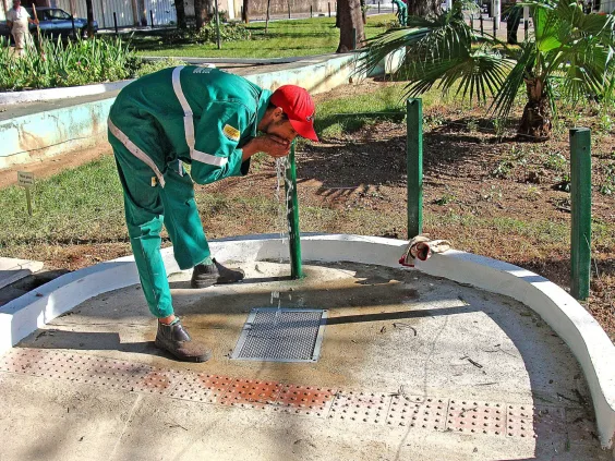 Bebedouro de água